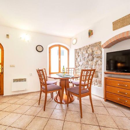 Mediterranean Apartment Korina باشْكا المظهر الخارجي الصورة